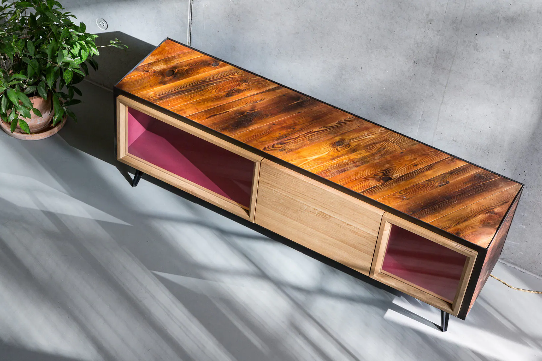 Berliner Vitrine — furniture project photograph 4 of 16