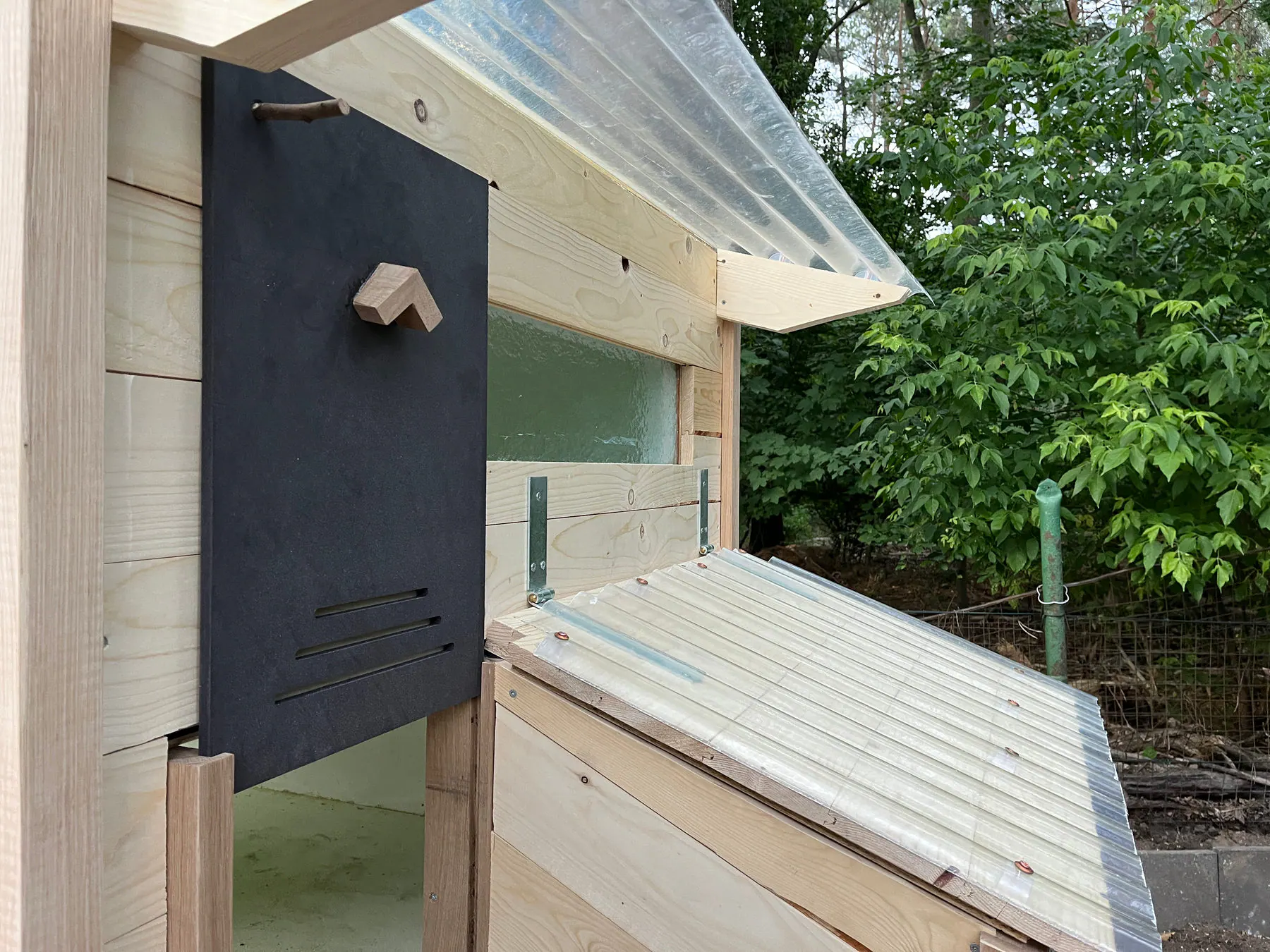 Chickentecture — functional art project photograph 5 of 12