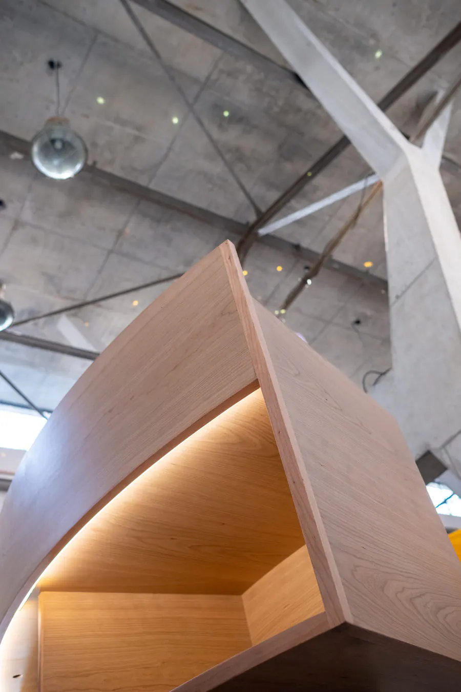 DJ Table — furniture project photograph 1 of 13