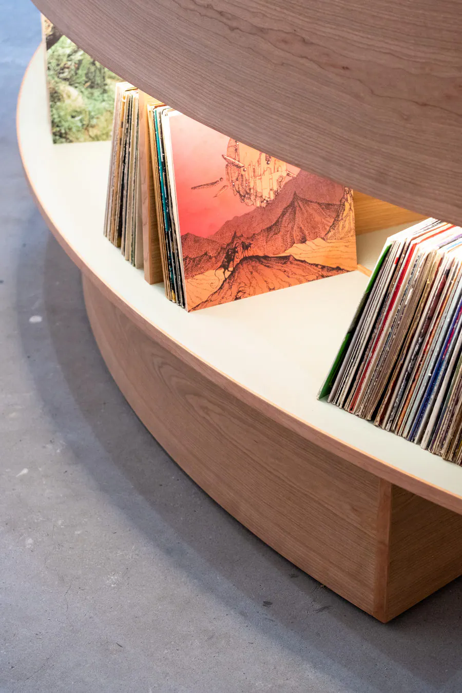 DJ Table — furniture project photograph 11 of 13