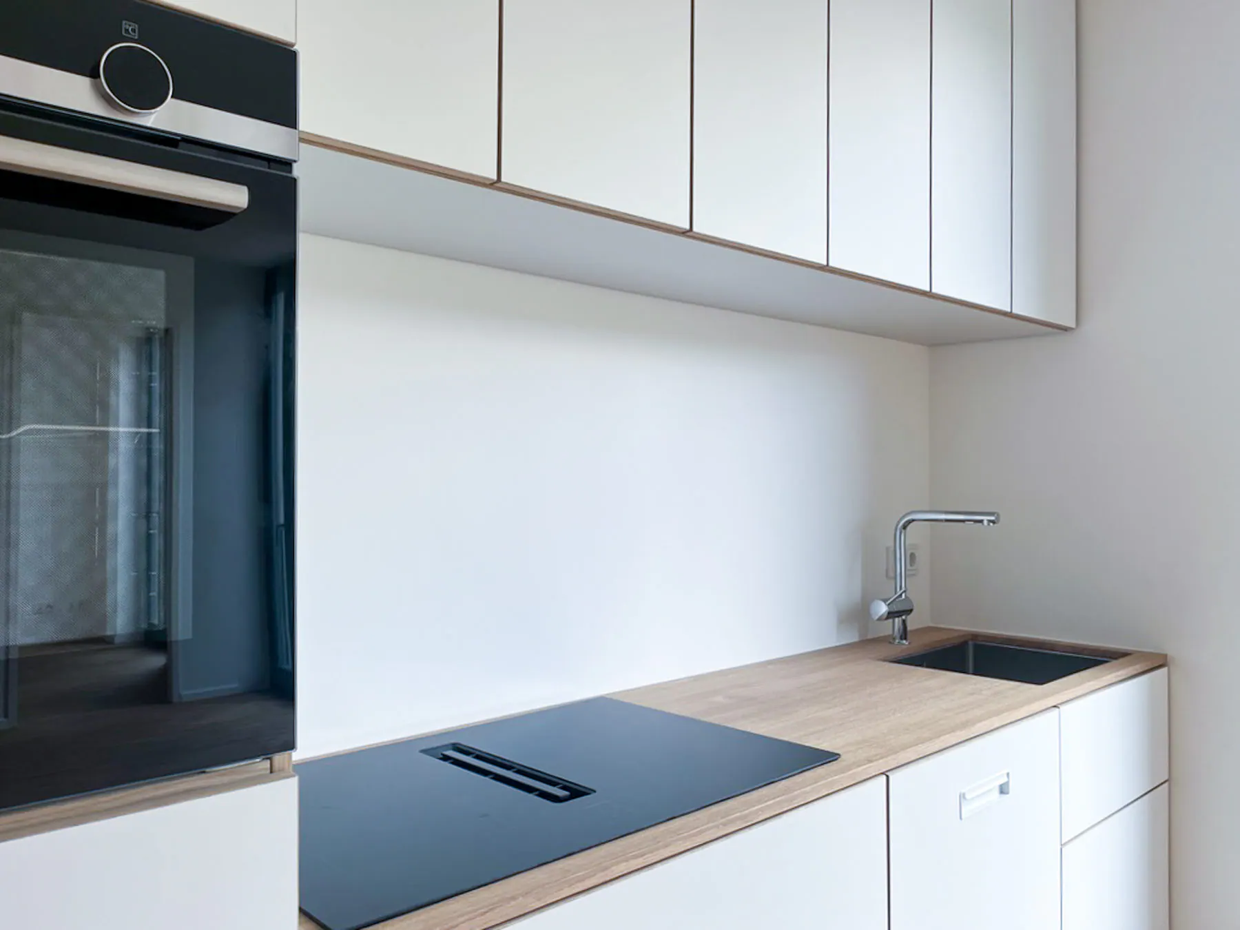 Küche Weissensee — interior project photograph 6 of 8