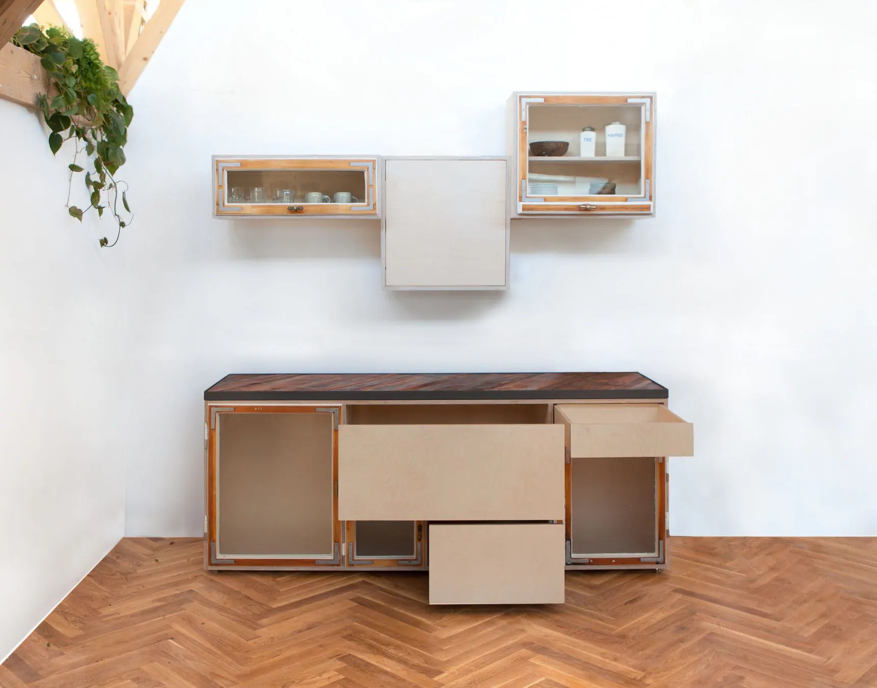 Marion’s Küchenbuffet — furniture project photograph 2 of 5